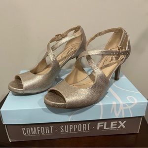 ⭐️ Lifestride Maria Dress Sandals/Heels ⭐️